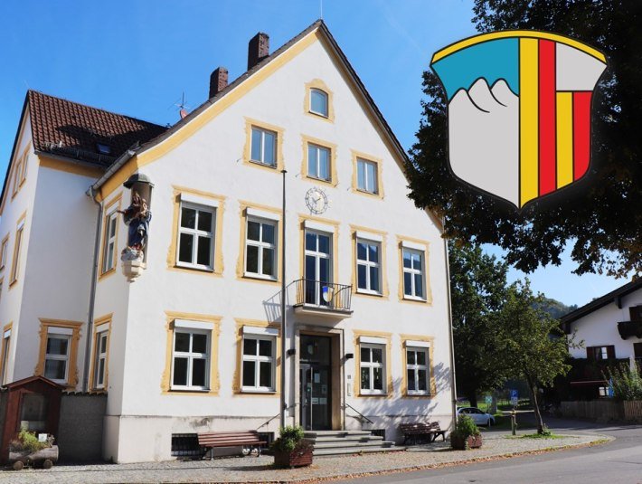 Rahtaus mit Logo